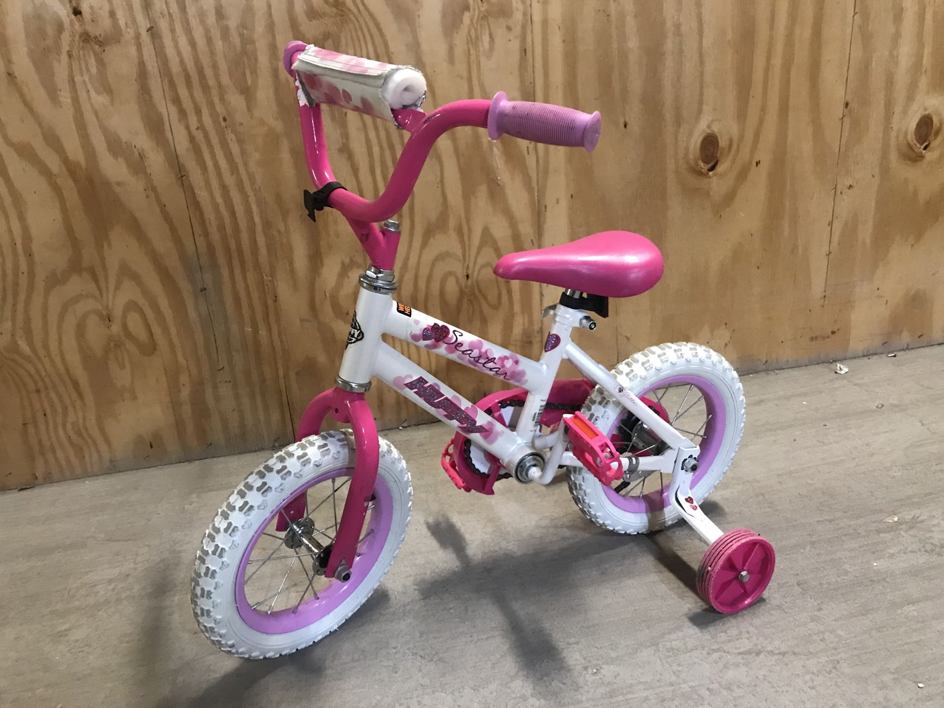SeaStar Little Girls Bike W/Training Wheels