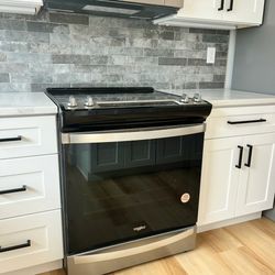 Brand New Whirlpool Electric Stove