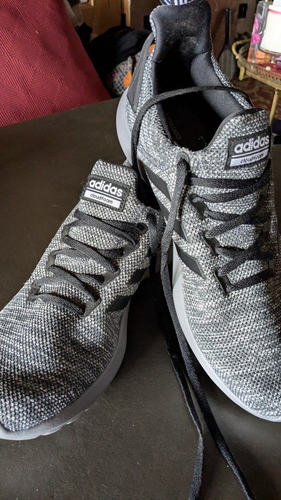 adidas cloudfoam mens tennis shoes 10 1/2