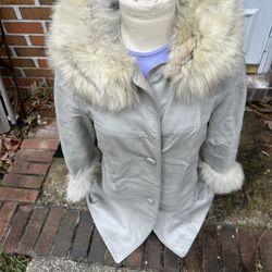 Beautiful Vintage  Leather And Fur Coat 