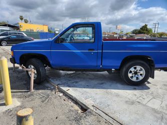 Nissan Hard Body 1990 Stick Shift
