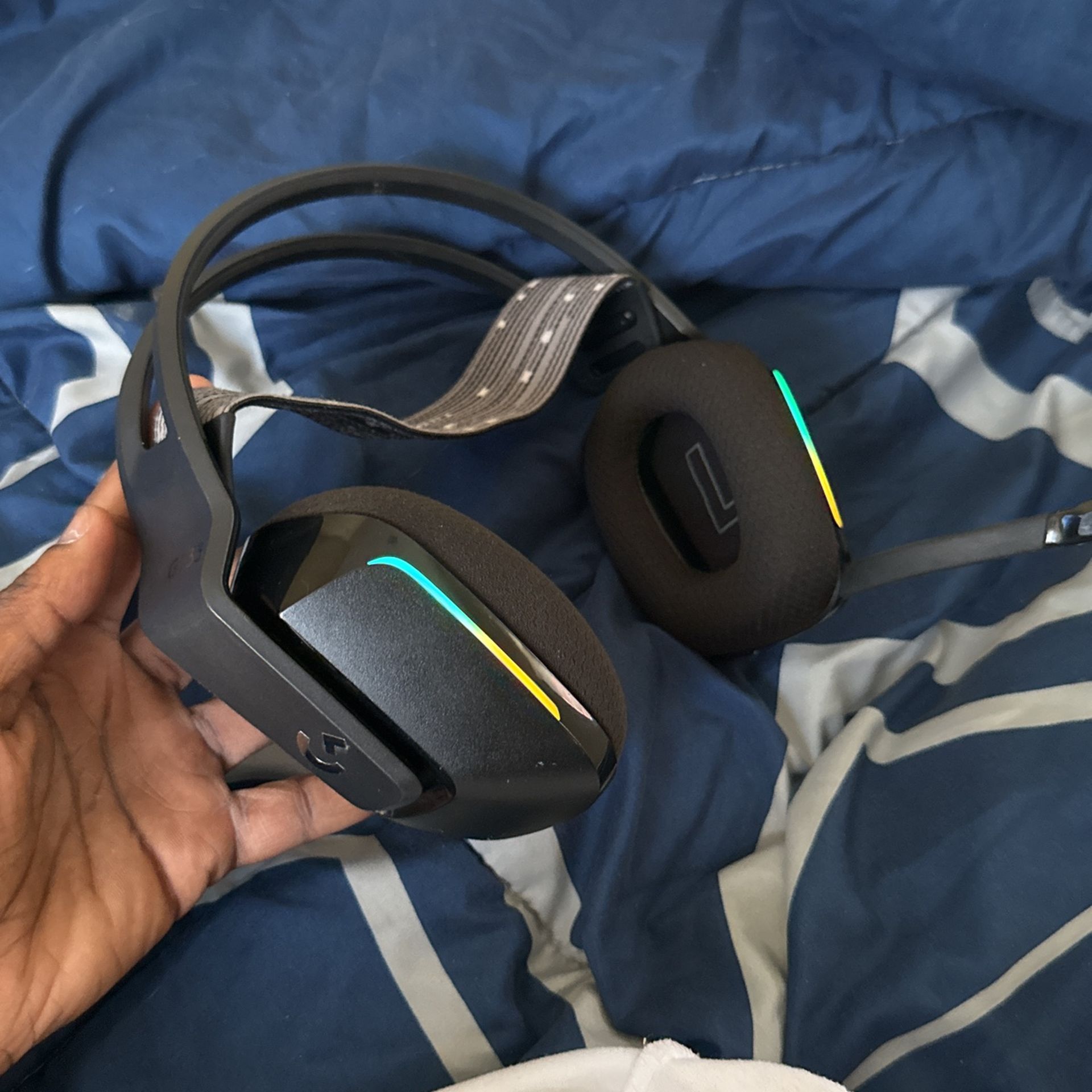Logitech G733 Wireless Gaming Headset