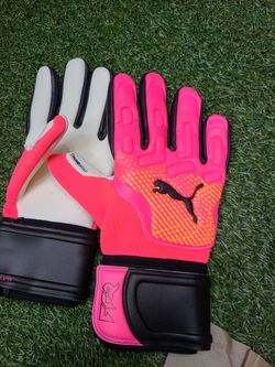 New puma soccer gloves size 9 and 10 disposables