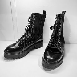 No Boundaries Knit Combat Boot- Women’s Size 6- black