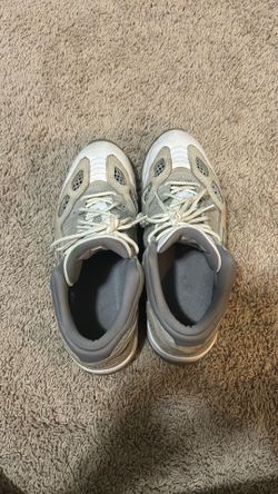Air Jordan 11 Retro Low IE 'Light Orewood Brown' size 9 men’s