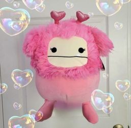 Squishmallow Valentines Caparinne the bigfoot 2023