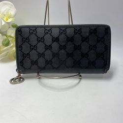 Authentic Gucci Zippy Wallet