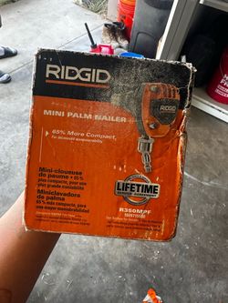 Palm nailer