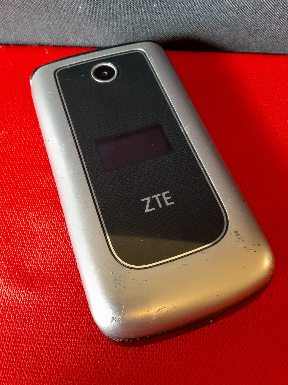 Verizon ZTE Z233V 4G LTE Basic Flip Phone