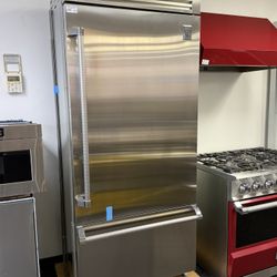 Hestan  KRPR36 36 Inch Built-In Bottom Freezer Refrigerator