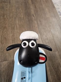 Shaun the Sheep Kids Ride-On Suitcase Carry-On Luggage