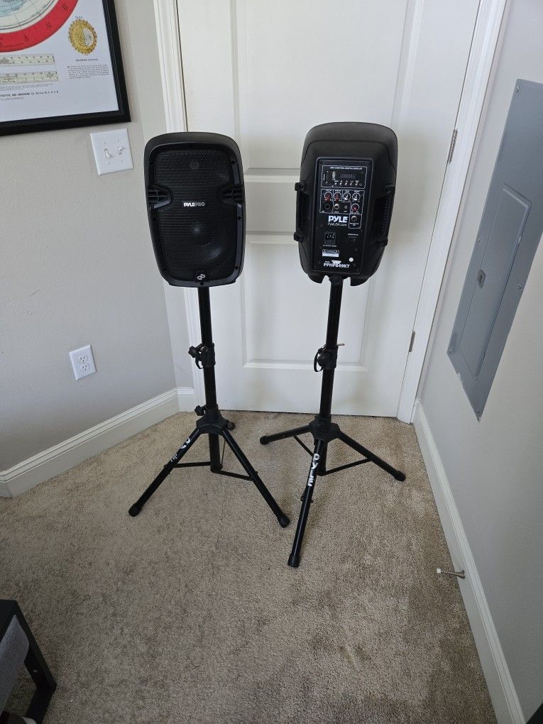 Pyle PPHP849KT – 700 W Active/Passive Bluetooth PA Speaker System Kit