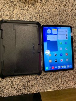 Apple iPad 11 Generation 128gb A16 Wi-fi + Cellular - Comes With Otter Box -