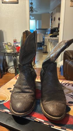 Good year work boots $15 Sz 9.5 Still has some wear