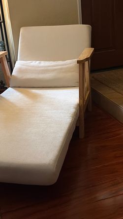 Chair that reclines as bed
