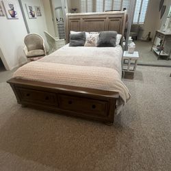 Vandenmore Queen Storage Sleigh Bed/Dresser, Entry Table, 2 Chairs. 