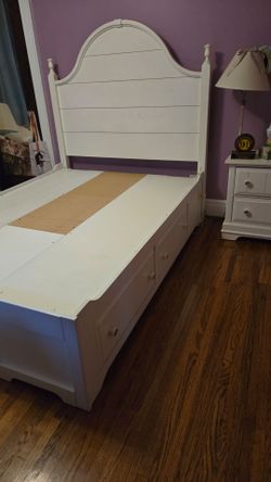 Full Size Bed with Drawers and nightstand