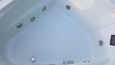 Cielo Jetted Whirlpool Bathtub