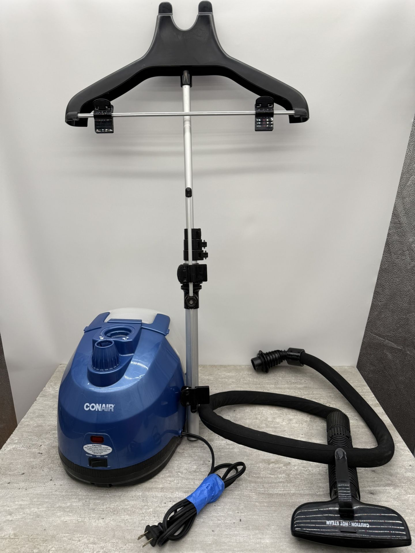 Conair Ultimate Fabric Steamer GS28B Blue & Silver