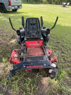 Zero turn mowers for parts/restoration