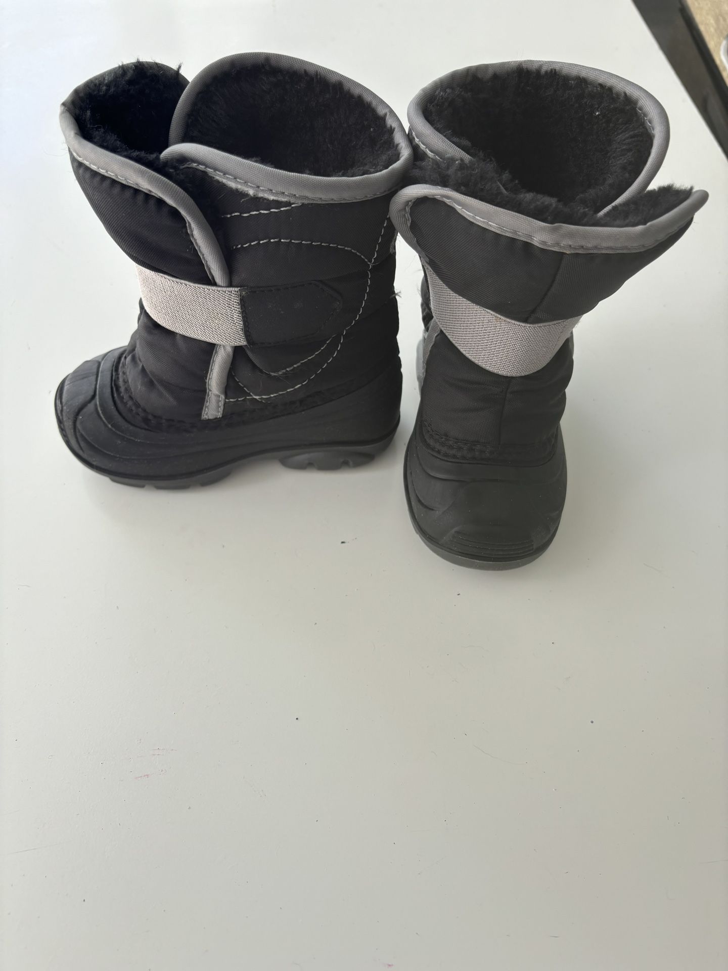 Kamik Snow Boots Insulated Winter- Rain Waterproof size 6