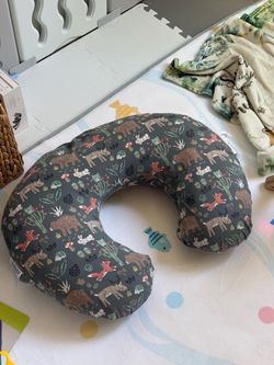 Nursing pillow