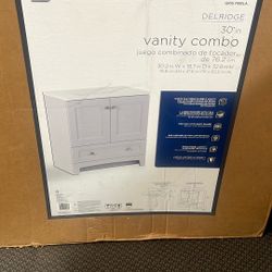 Glacier Bay Delridge 31 in. Single Sink Pearl Gray Bath Vanity with White Cultured Marble Top (Assembled)