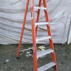 Werner NXT1A 6-ft ( 10-ft Reach Height ) Fiberglass Type 1A - 300 lbs. Load Capacity Step ladder, Item #97106 |, Model #NXT1A06 
