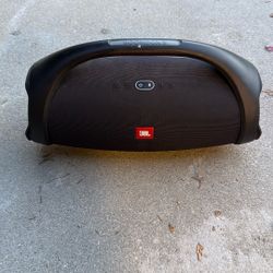 JBL Cordless Wireless Boombox 2