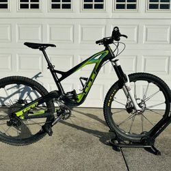 Used Mountain Bike Carbon Frame