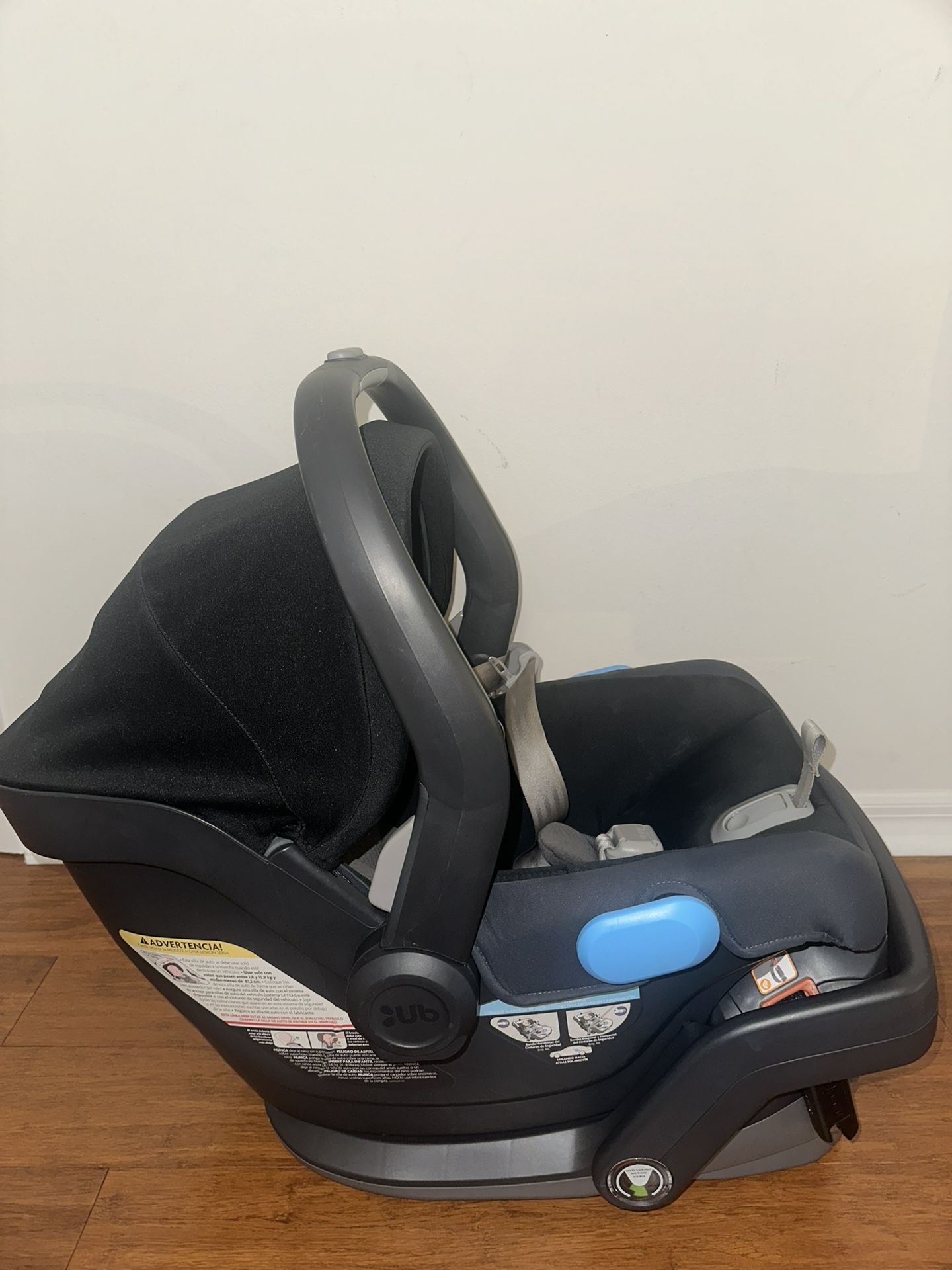 UPPABABY Mesa Infant Car Seat & Base