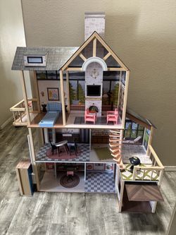 Doll house