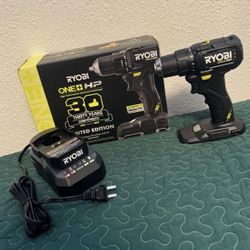 Ryobi one+ hp 30th drill and charger