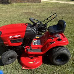 Craftsman Riding Lawnmower 