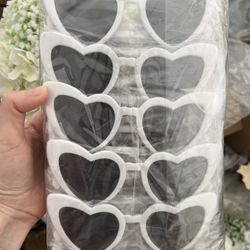 17 Bridal Shower, Wedding Favors Heart shaped Sunglasses, Retro Sunglasses 