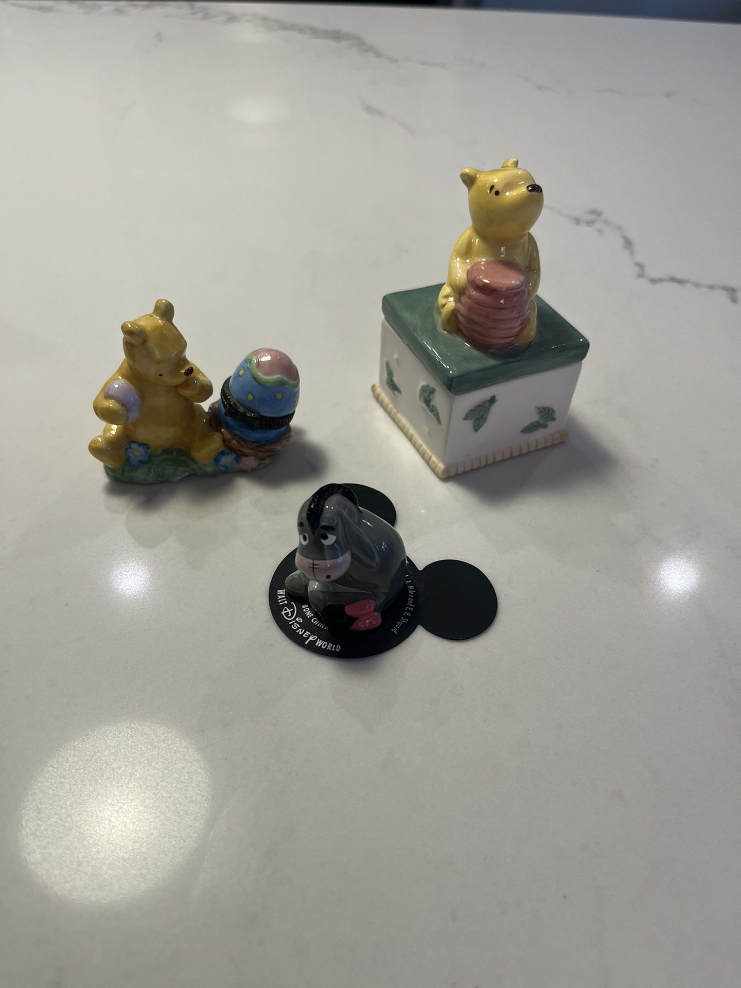 DisneyCanon Falls Winnie the Pooh Trinket Box w/ Trinket boxes and figurine