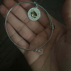 Stitch flower bracelet 