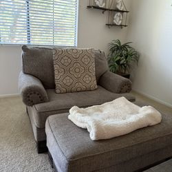 Light Brown Kananwood Sofa +oversized Chair+Ottoman