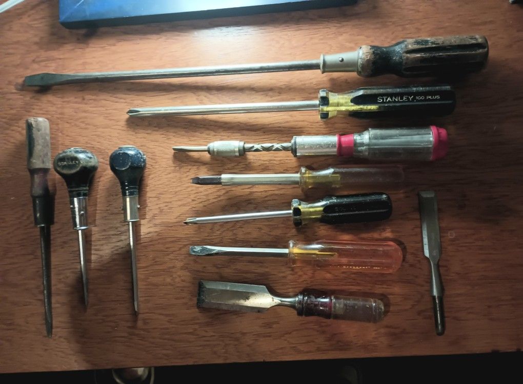 10 Vintage Screwdriver/Push Drill/ Chisel