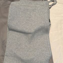 Essential  sweatpants