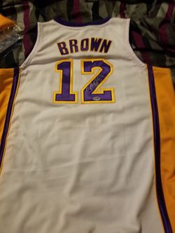 Shanon Brown Lakers jersey.