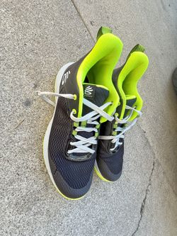 Men’s Curry Basketball Shoes For Sale / Brand New Size 10.5 