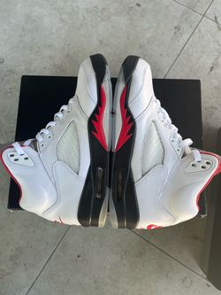 ✅ Jordan 5 Retro Fire Red Men Size 10.5 ✅