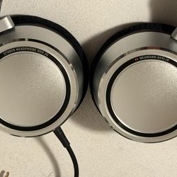 Neumann NDH 20 Closed-back Studio Headphones