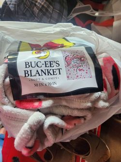 New buc-ees blanket