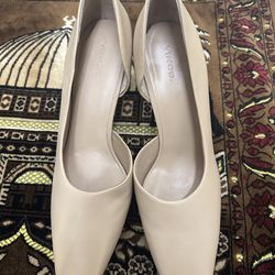 Women’s shoes