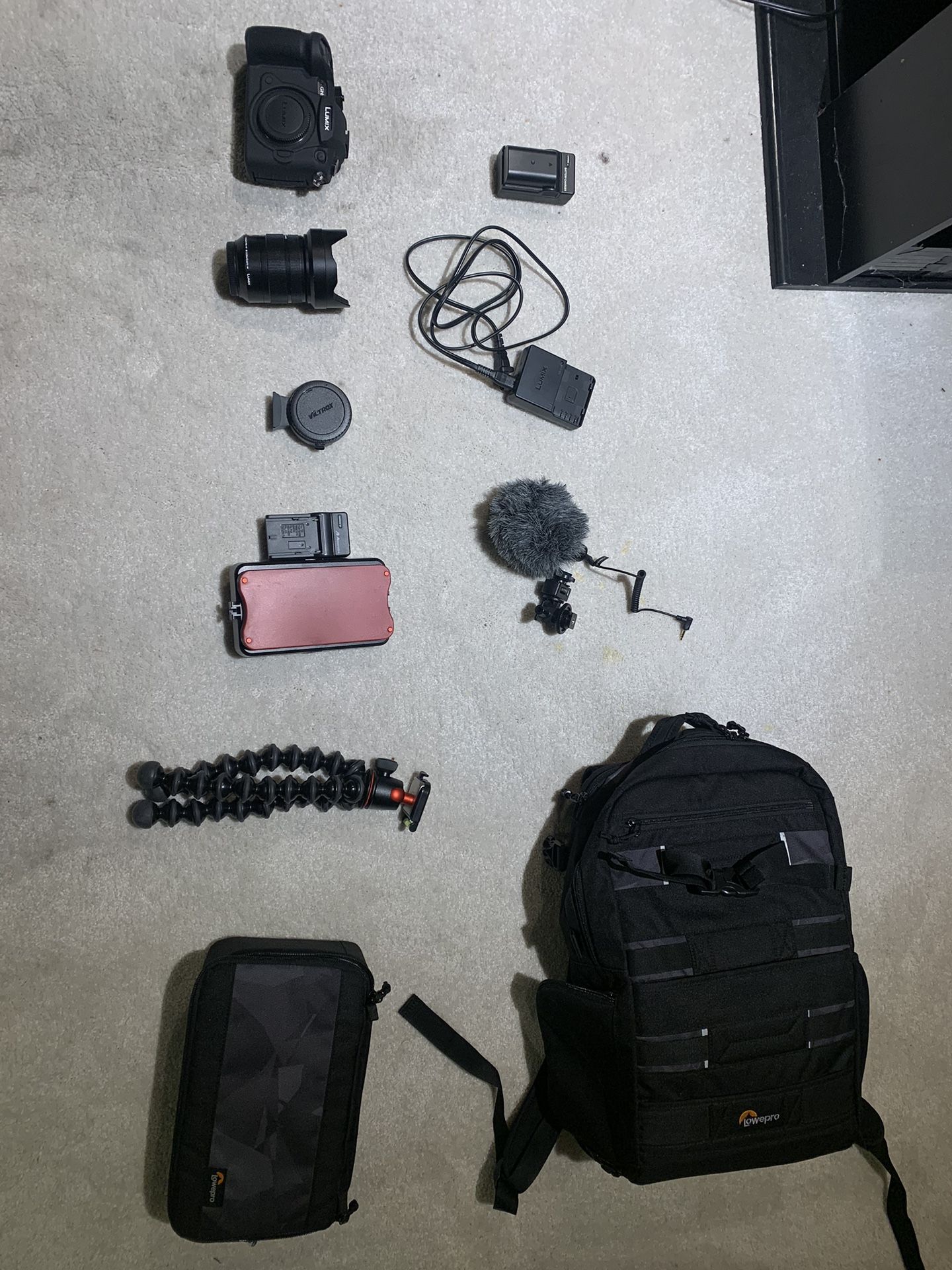 LUMIX Panasonic GH5 Bundle