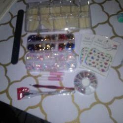 Nail Tips Set With Rhinestones