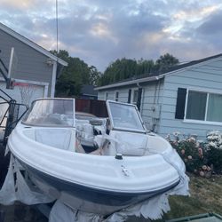 Bayliner Boat 