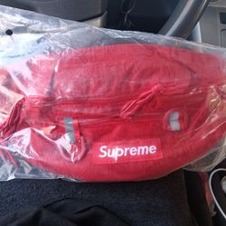 Supreme Fanny Packs 